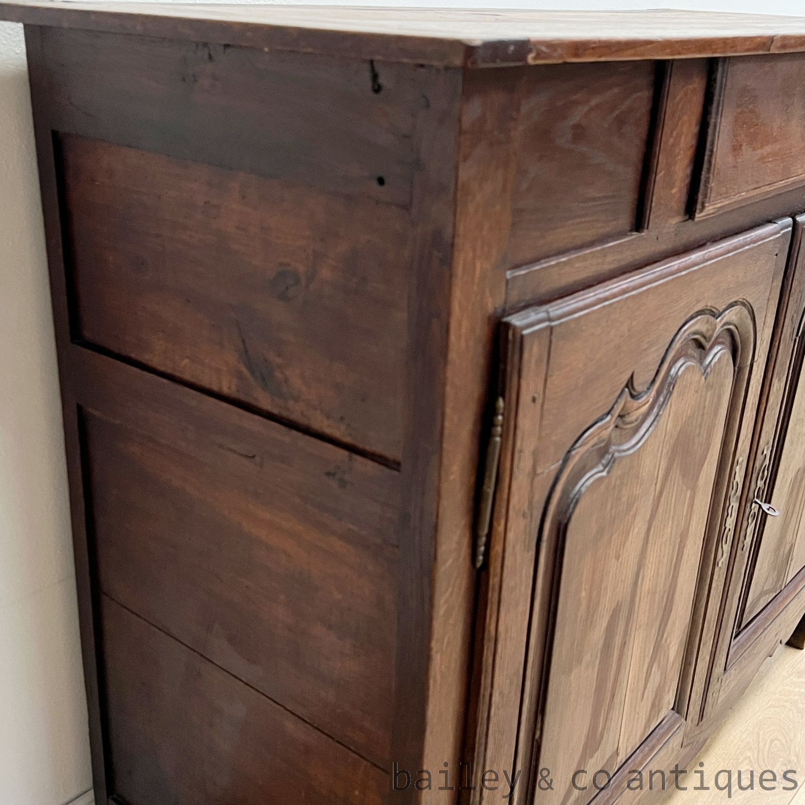 Antique French Rustic Farmhouse Buffet Sideboard Oak c1870 - B027   detail 16