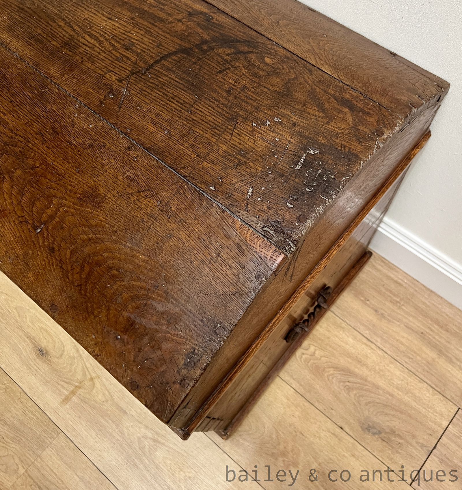 Large Antique Solid Oak Dome Top Trunk or Chest Rare c1790 - B050   detail 15