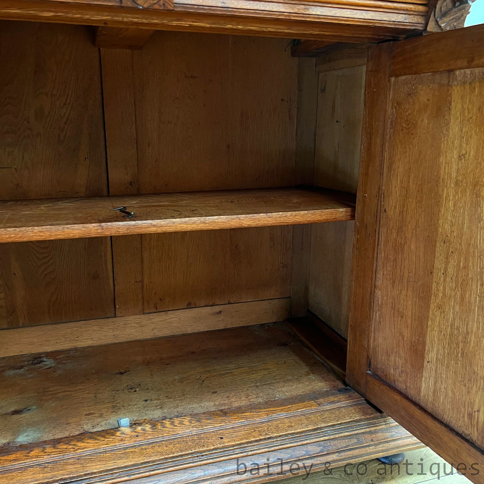 Antique French Buffet Sideboard Console Oak Renaissance Style - B123   detail 21