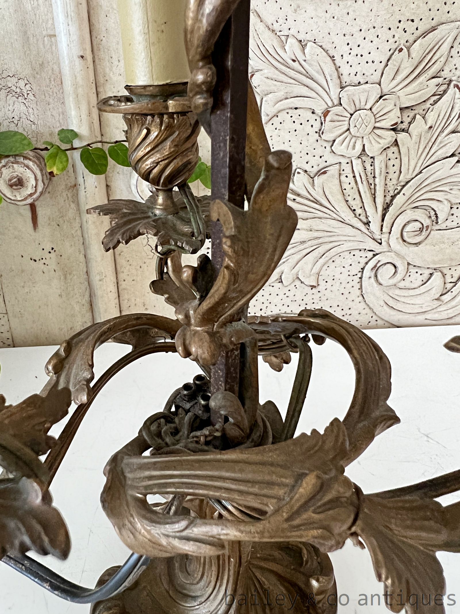 Antique French Parisian Bouillotte Table Lamp Ornate Louis Style - FR515   detail 03