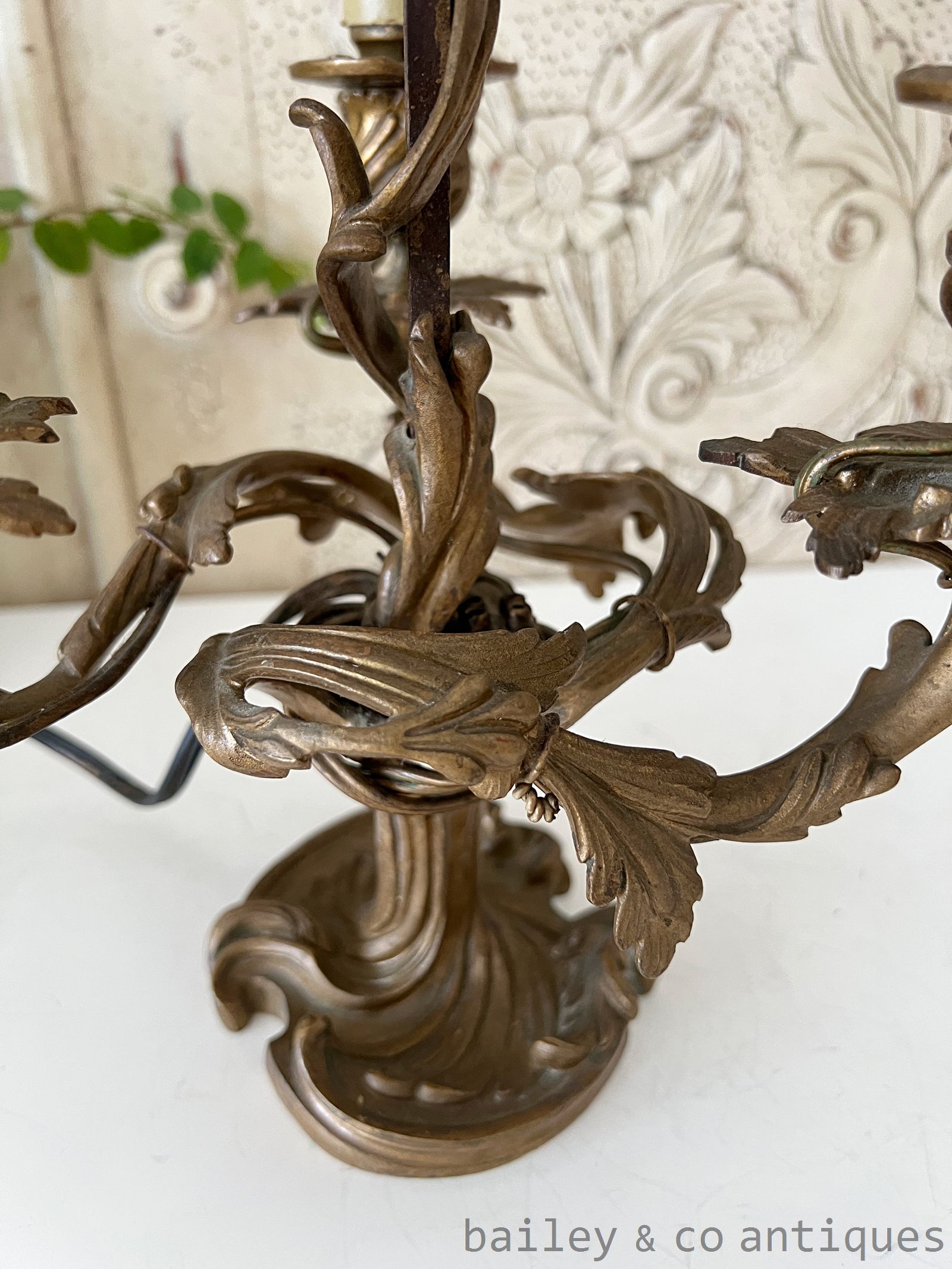 Antique French Parisian Bouillotte Table Lamp Ornate Louis Style - FR515   detail 05
