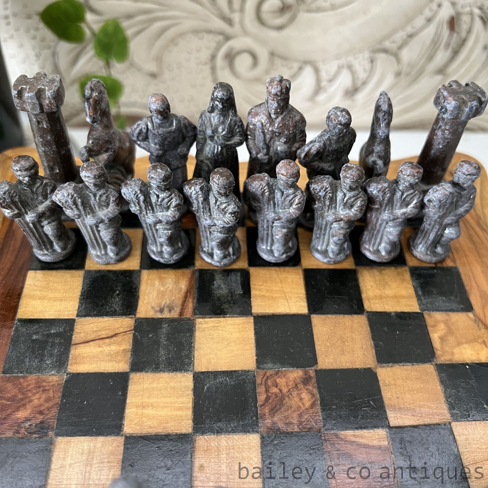 Vintage French Chess Set Lead Men Dainty Boxed Board - FR572   detail 03