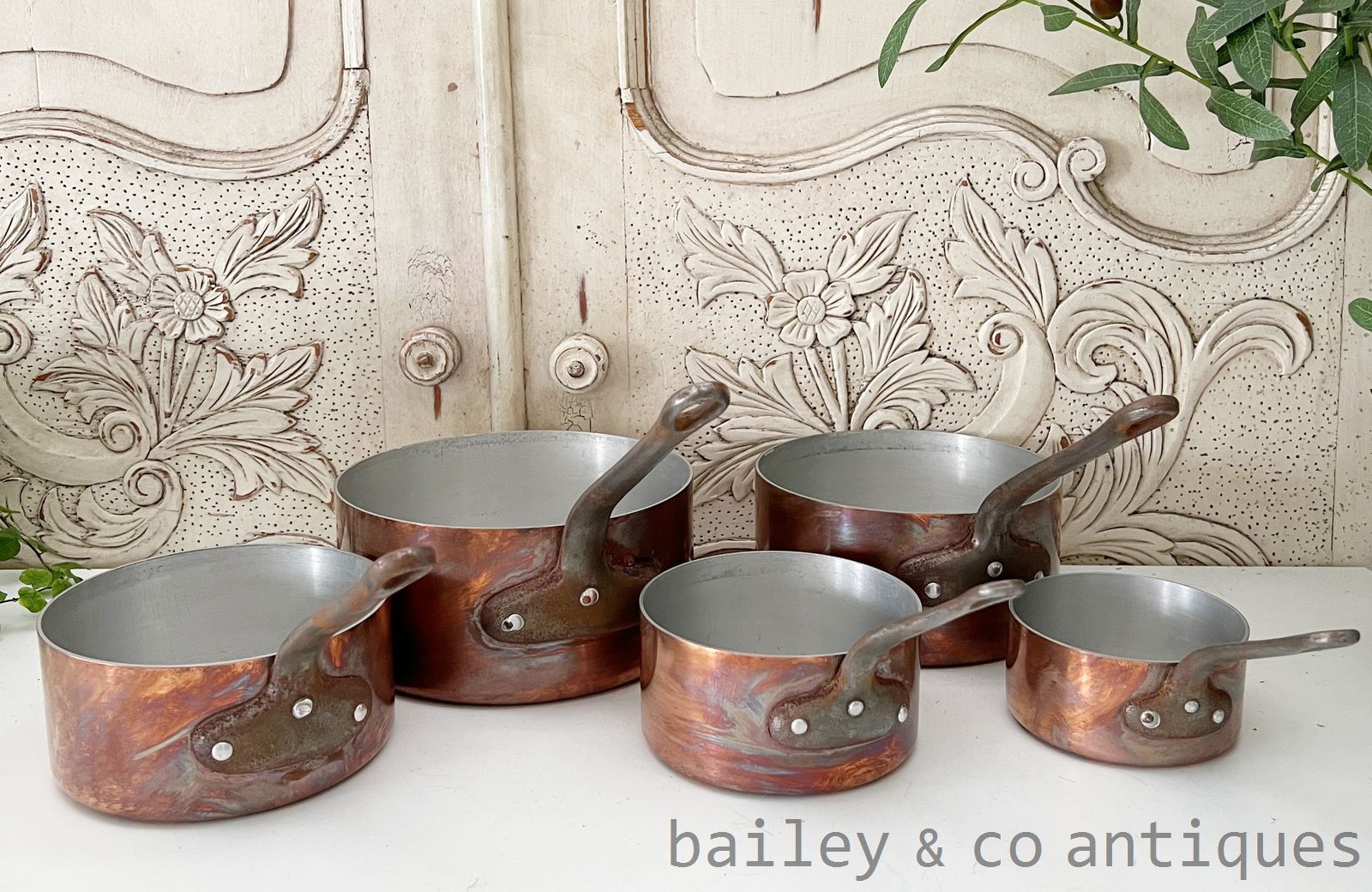Vintage French Copper Saucepans Set of Five Lined Iron Handles - FR719   detail 02