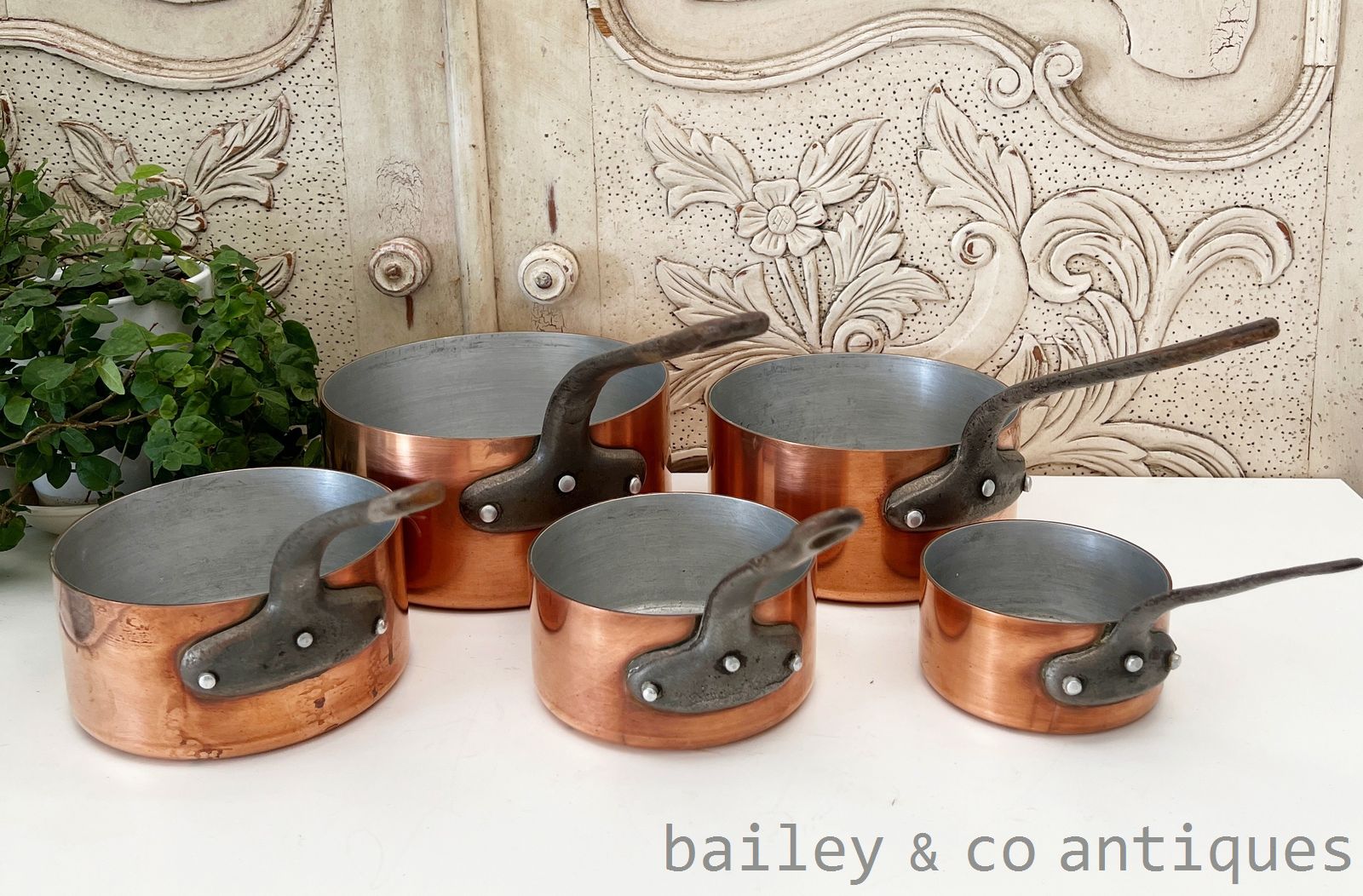 Vintage French Copper Saucepans Set 5 Iron Handles Heavy - FR720   detail 02