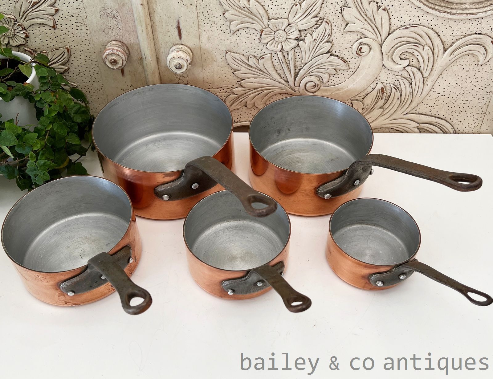Vintage French Copper Saucepans Set 5 Iron Handles Heavy - FR720   detail 03