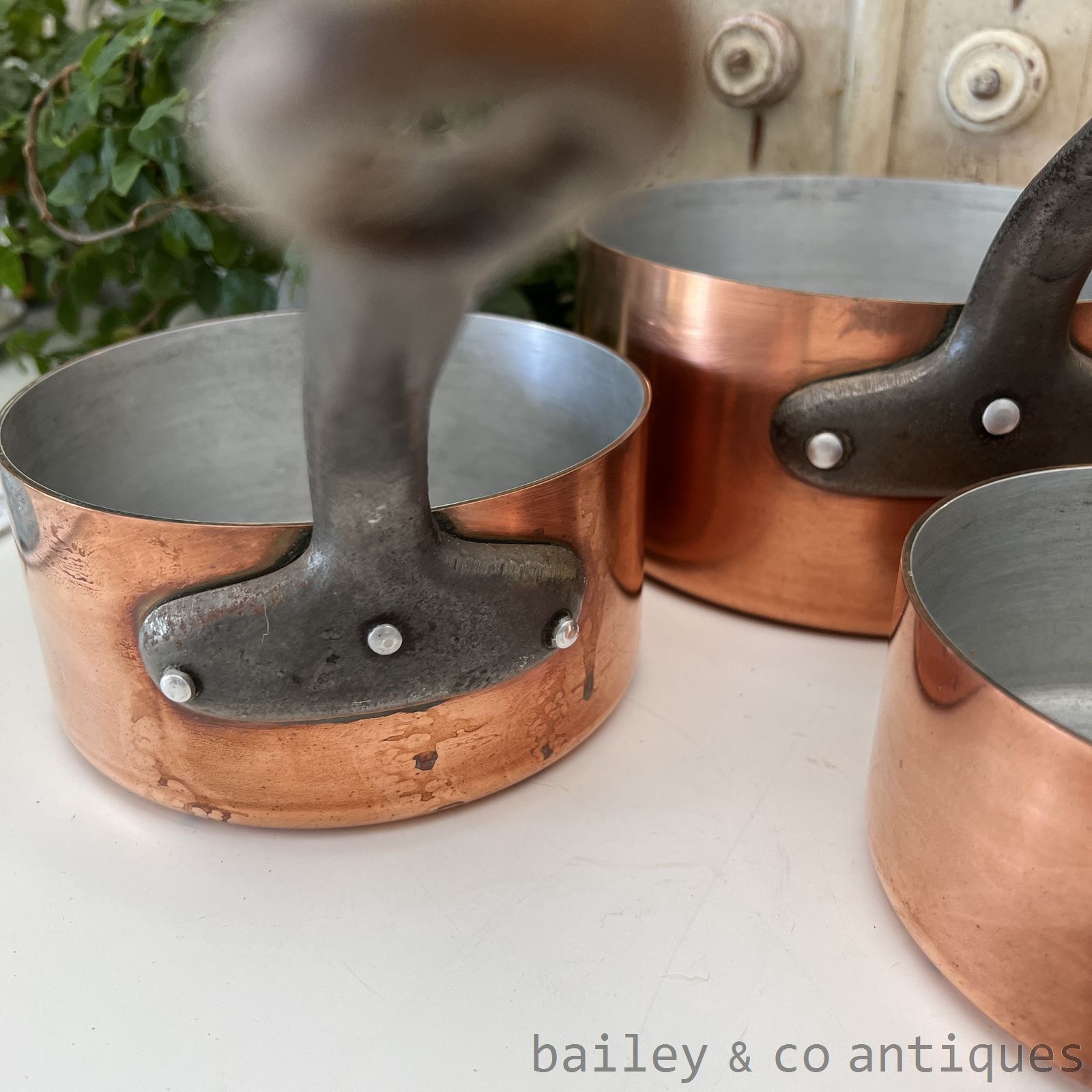 Vintage French Copper Saucepans Set 5 Iron Handles Heavy - FR720   detail 10