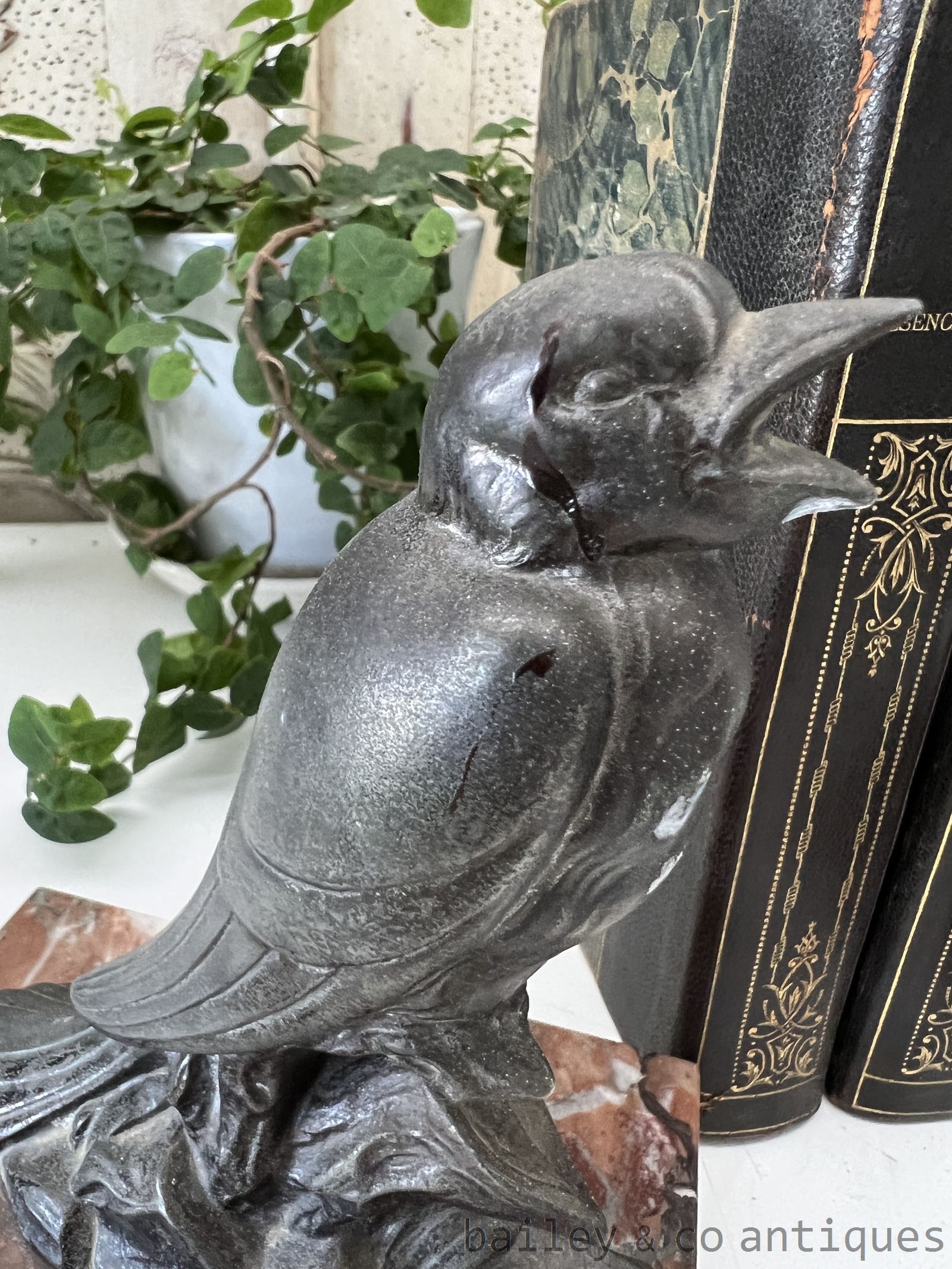 Vintage French Art Deco Pair of Birds Bookends Marble - FR722   detail 05