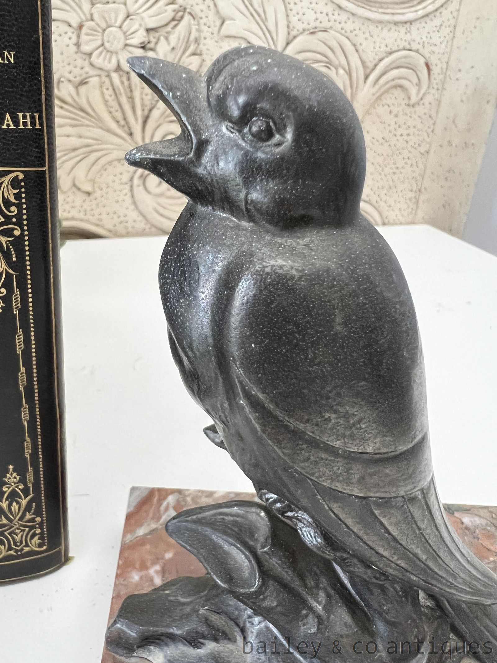 Vintage French Art Deco Pair of Birds Bookends Marble - FR722   detail 06