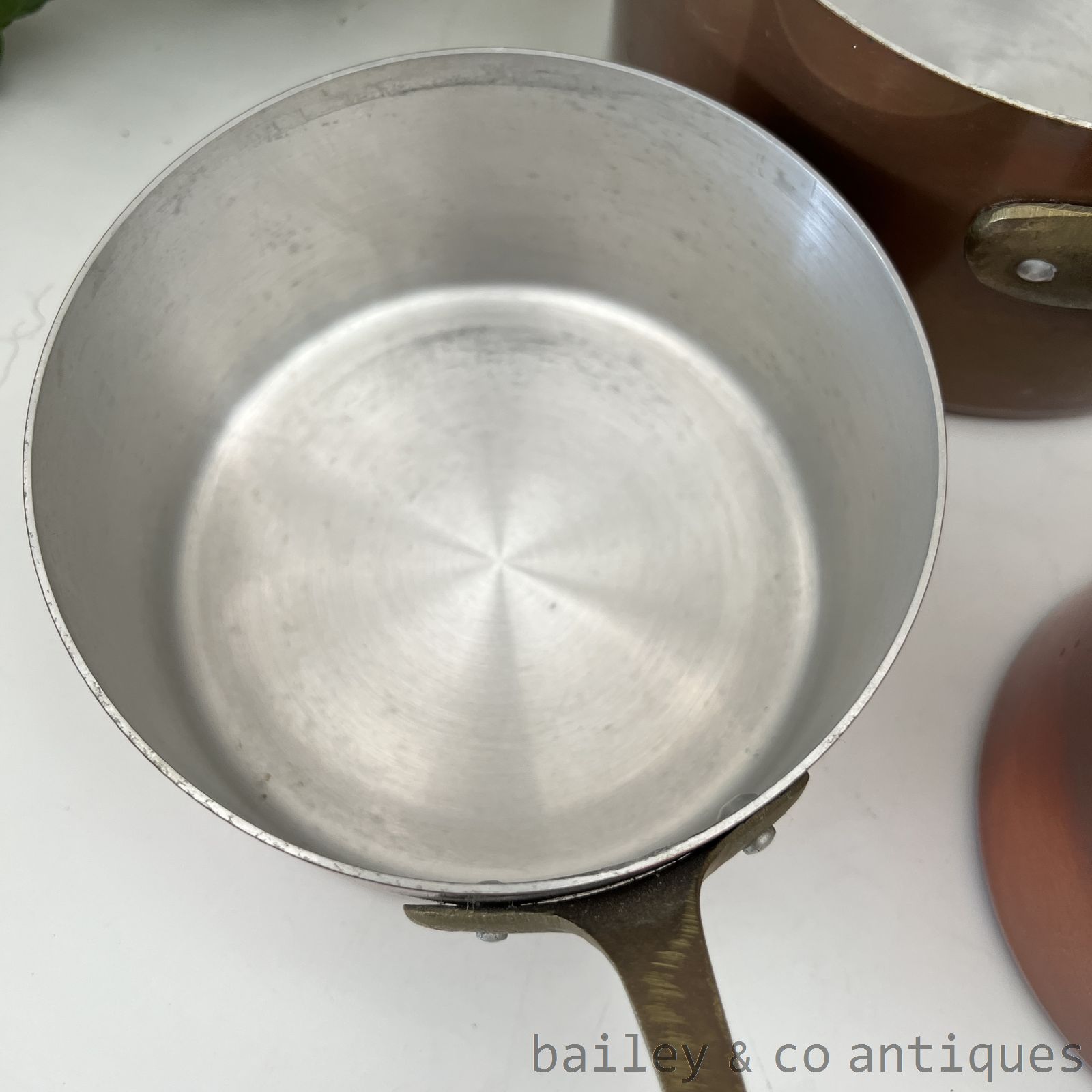 Vintage French Copper Saucepans Set 5 Brass Handles - FR728   detail 08