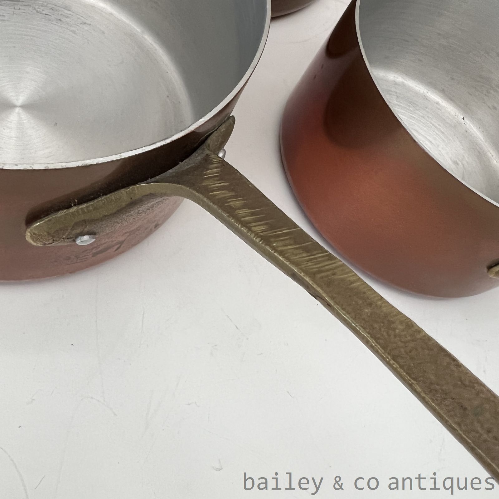 Vintage French Copper Saucepans Set 5 Brass Handles - FR728   detail 09