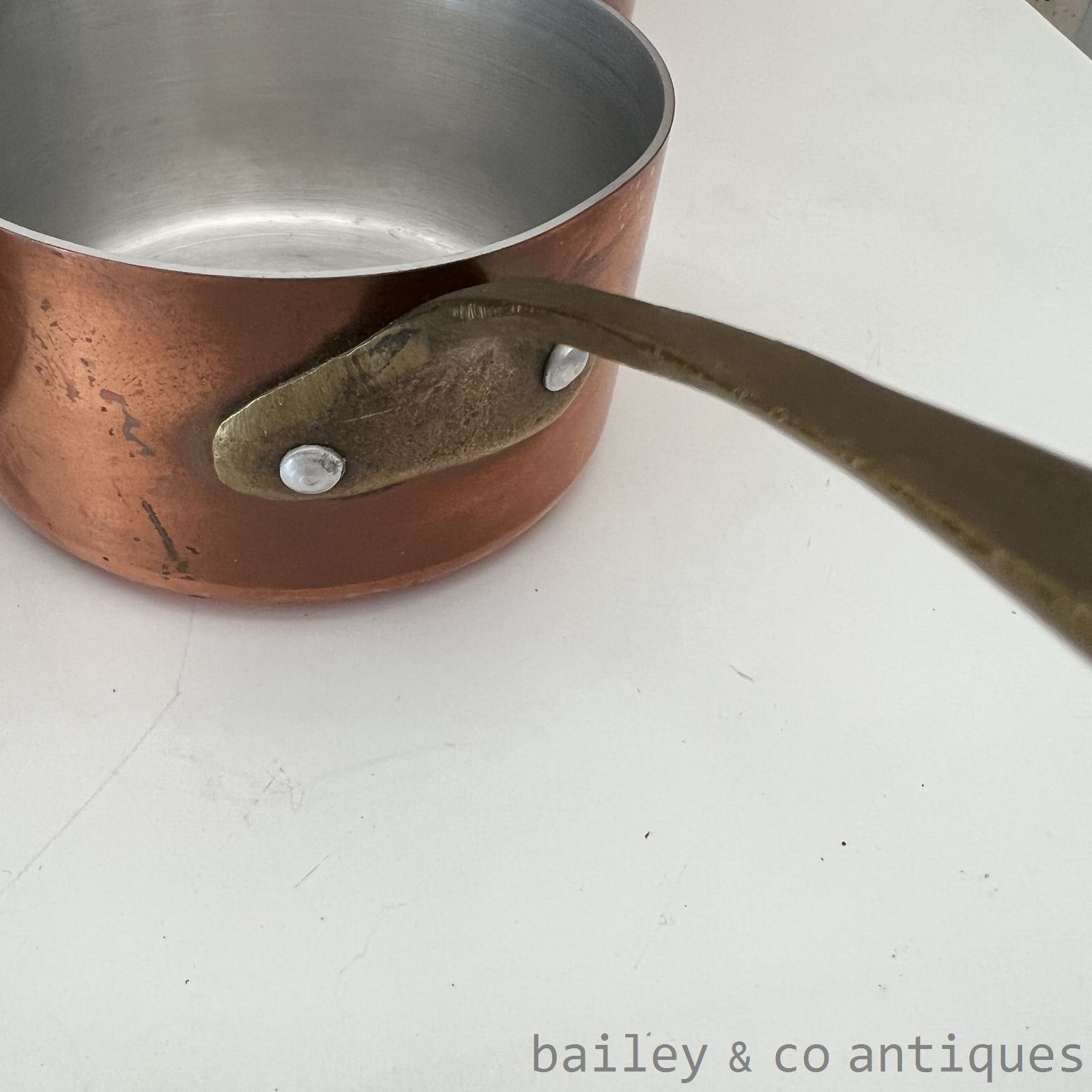 Vintage French Copper Saucepans Set 5 Brass Handles - FR728   detail 10